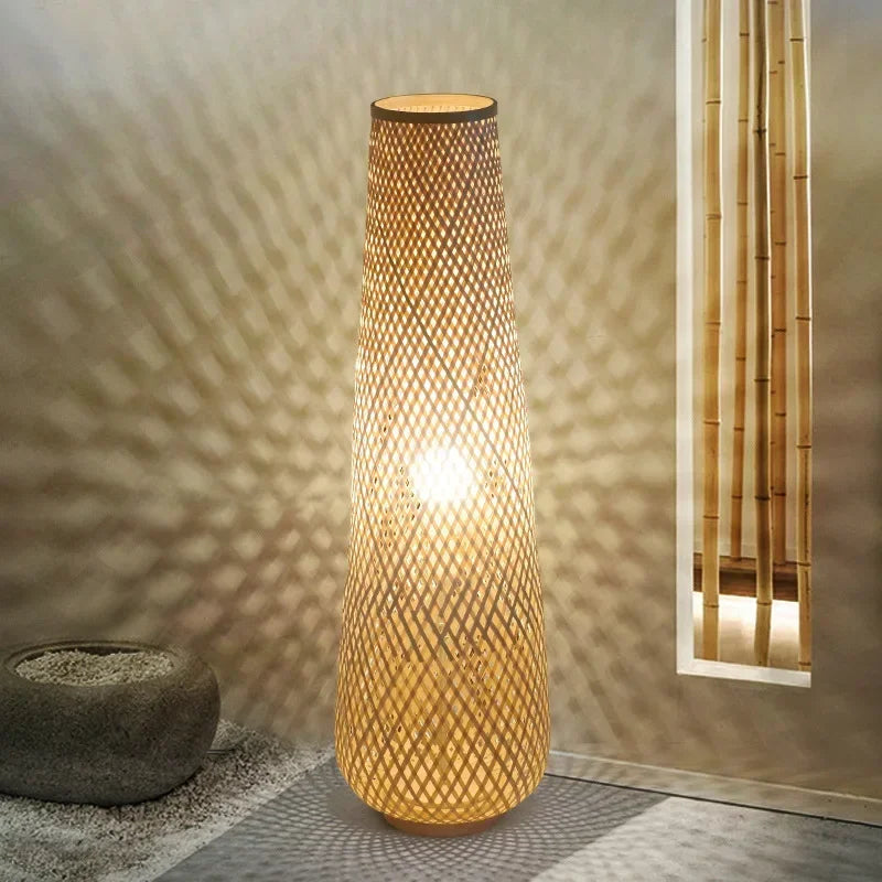 Lampadaire Japonais en Bambou – Éclairage Naturel et Élégant