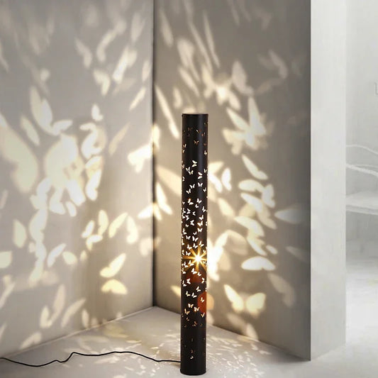 Lampe sur pied design - LED Scandinave Papillon, Élégance et Modernité