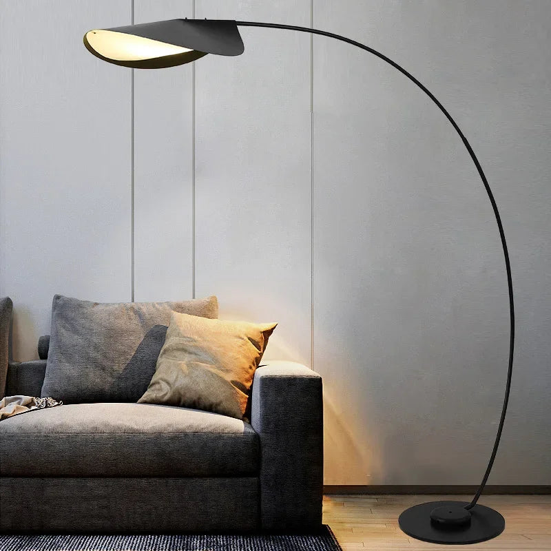 Lampadaire LED Parabole – Éclairage Réglable et Design Moderne