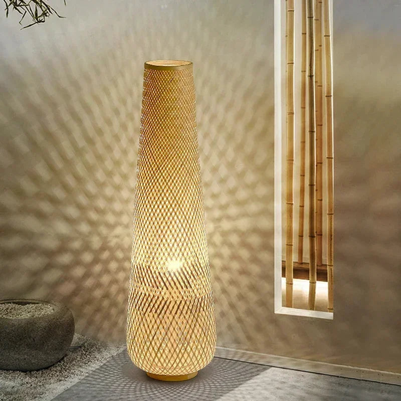 Lampadaire Japonais en Bambou – Éclairage Naturel et Élégant